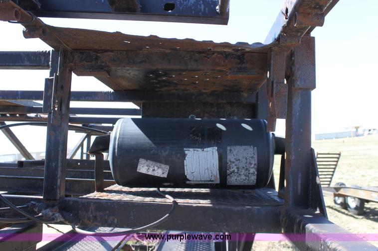 image for item L9605 1993 52' vehicle transport trailer