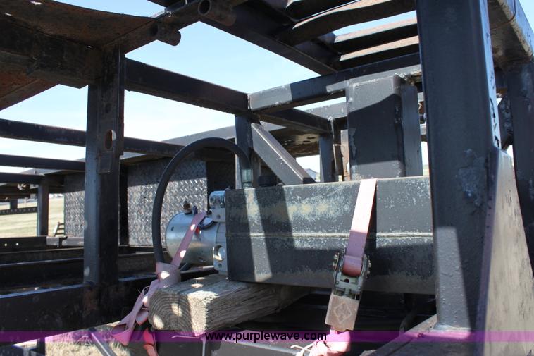 image for item L9605 1993 52' vehicle transport trailer