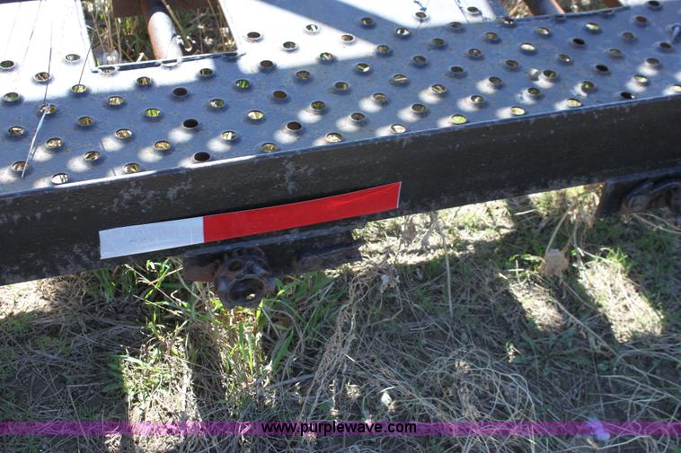 image for item L9605 1993 52' vehicle transport trailer