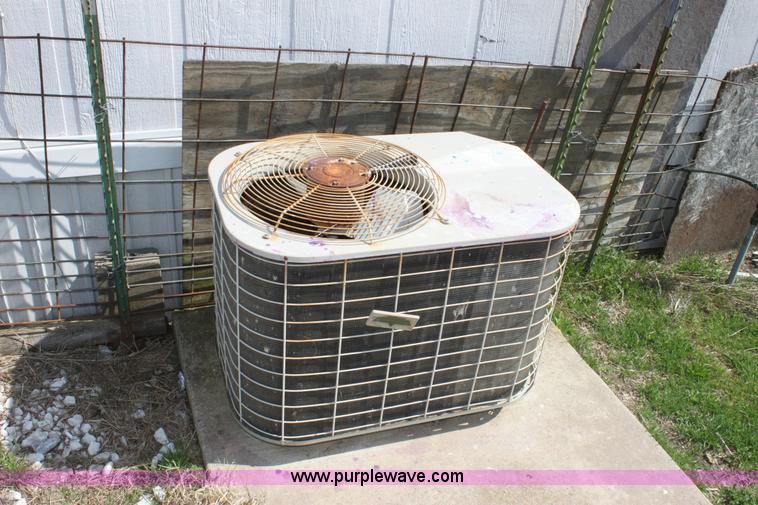 image for item L9622 1994 Solitare modular home