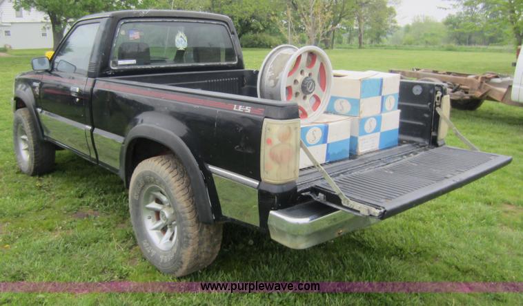 image for item V9029 1992 Mazda B2600i short bed pickup truck