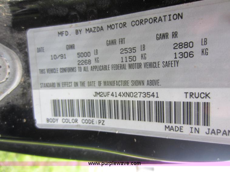 image for item V9029 1992 Mazda B2600i short bed pickup truck