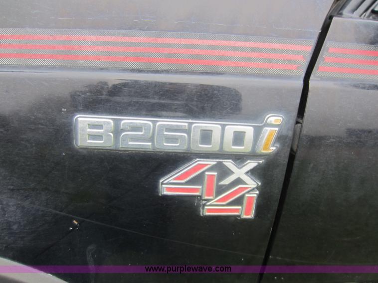 image for item V9029 1992 Mazda B2600i short bed pickup truck