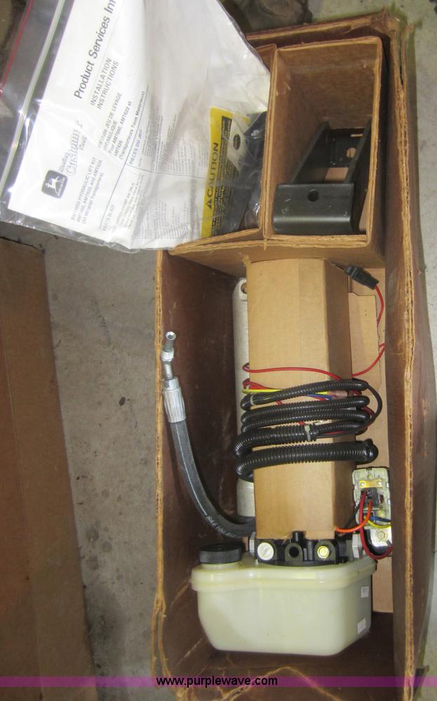 image for item V9033 Assorted air filters, Oregon chainsaw bars, mower blades, and other parts