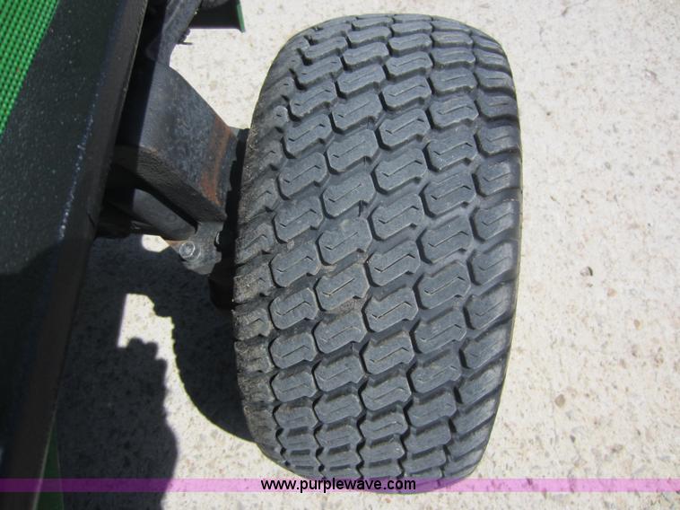 image for item V9034 2004 John Deere 1435 Series II lawn mower