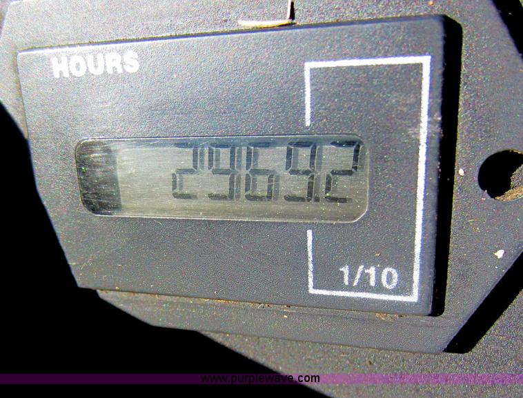 image for item V9034 2004 John Deere 1435 Series II lawn mower