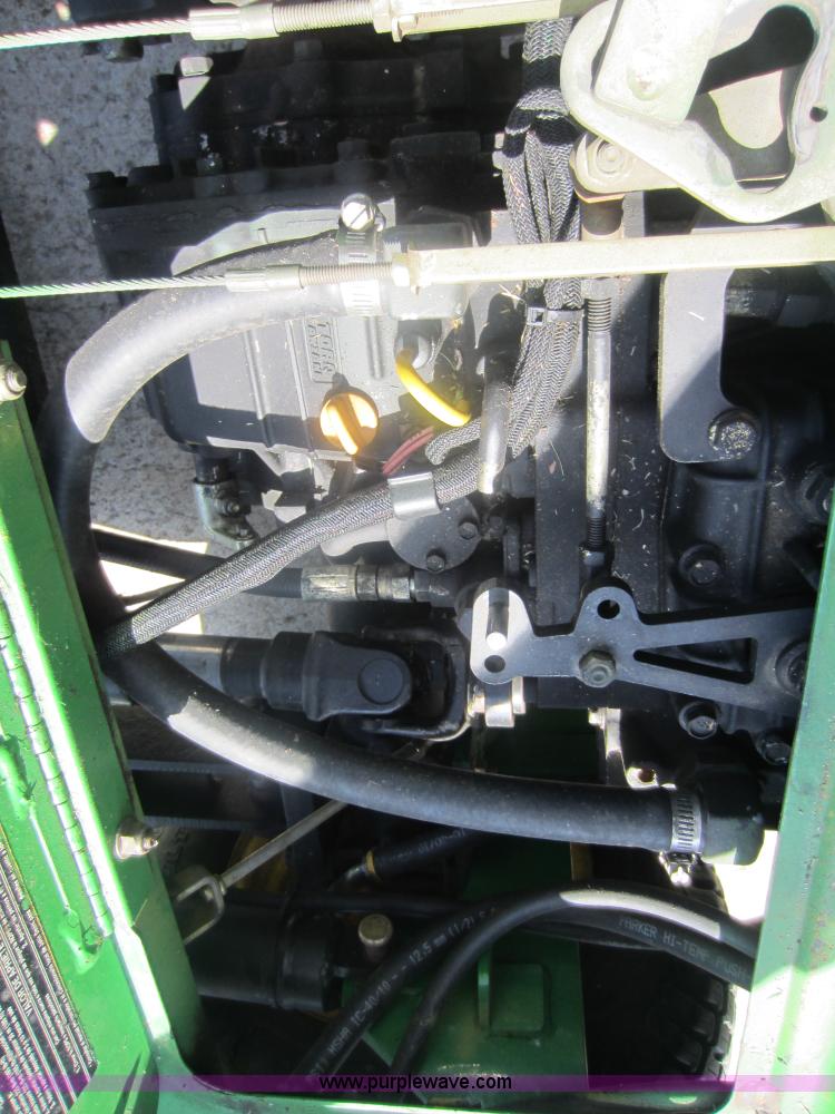 image for item V9034 2004 John Deere 1435 Series II lawn mower