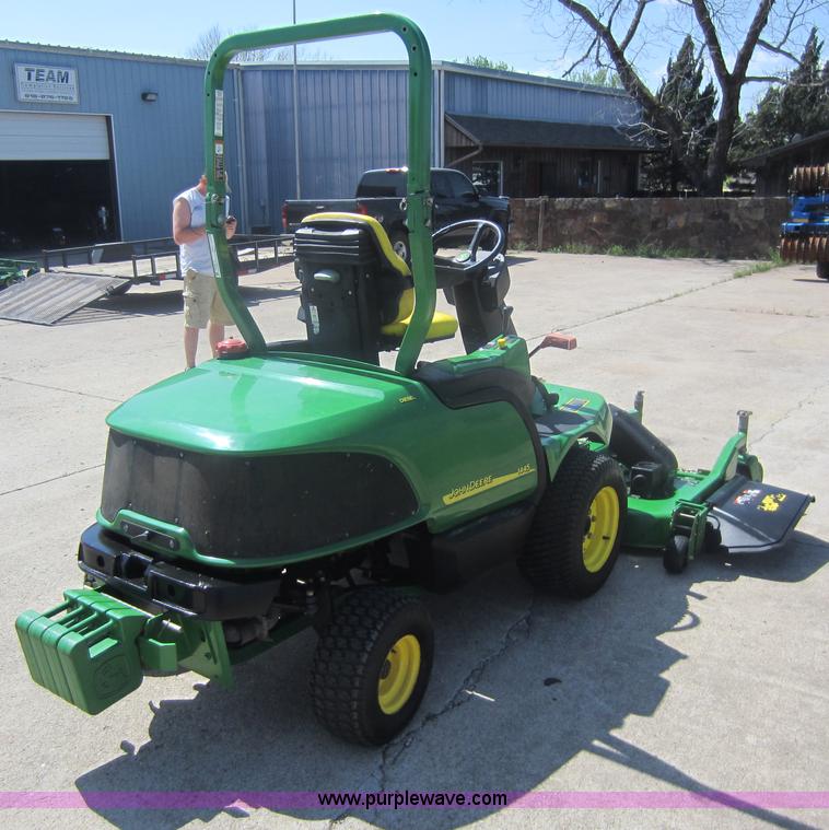 image for item V9035 2004 John Deere 1445 lawn mower