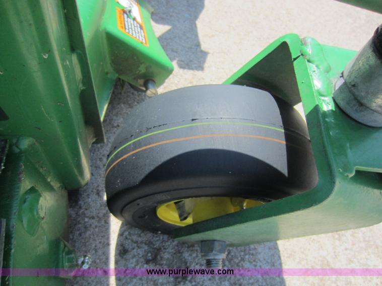 image for item V9035 2004 John Deere 1445 lawn mower