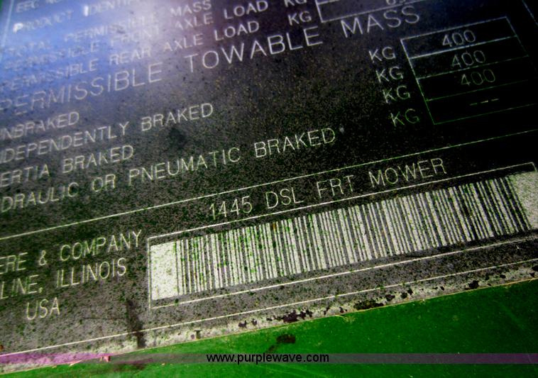 image for item V9035 2004 John Deere 1445 lawn mower