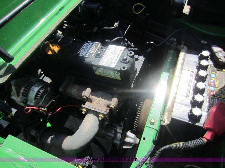 image for item V9035 2004 John Deere 1445 lawn mower