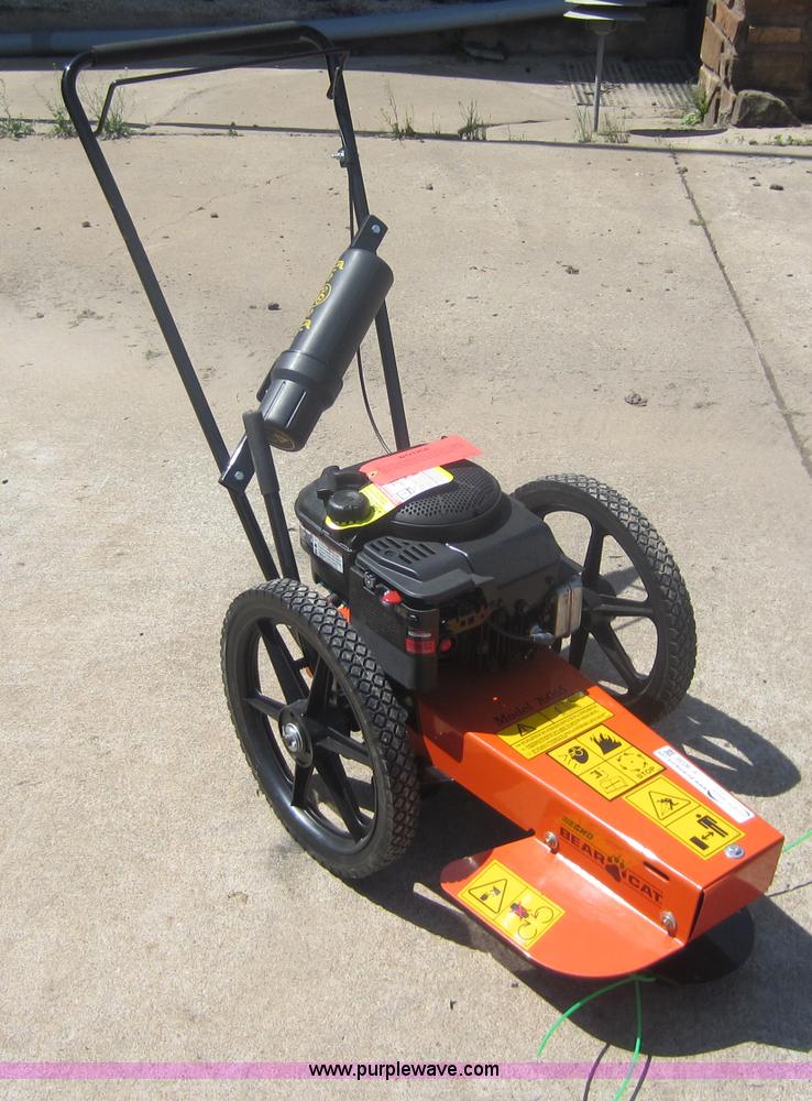 image for item V9036 2009 Echo Bearcat 76065 string trimmer