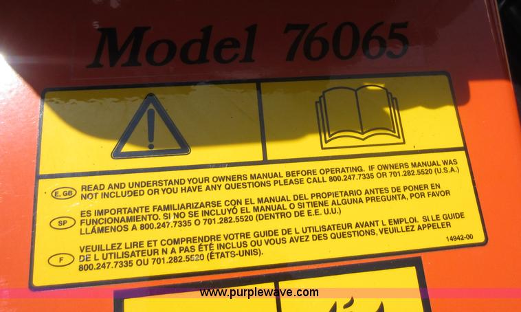 image for item V9036 2009 Echo Bearcat 76065 string trimmer