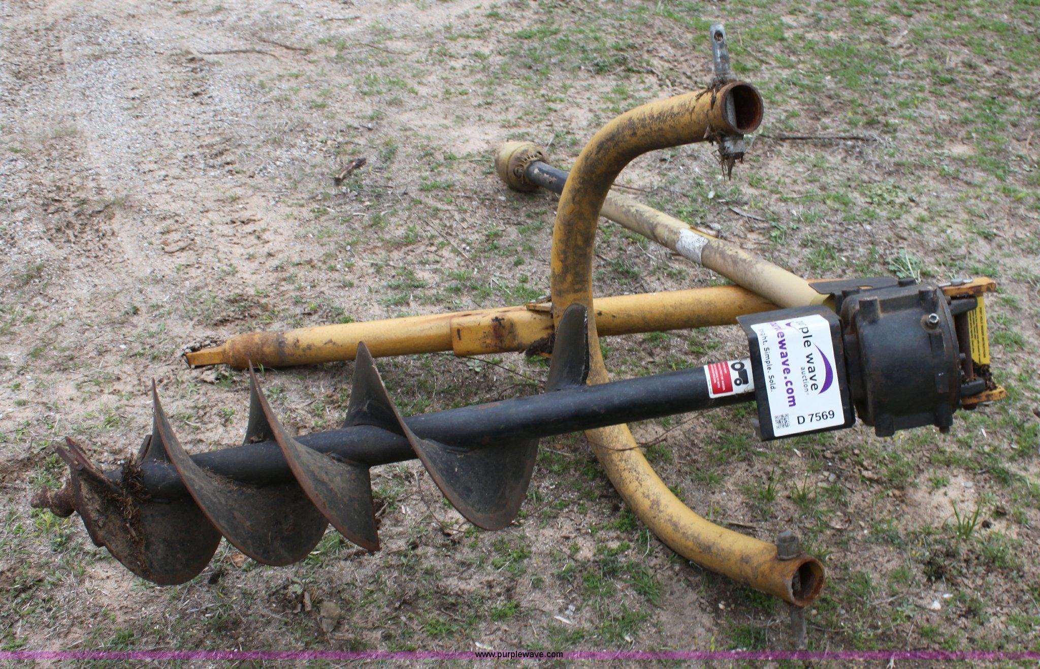 Three point post hole digger in Hutchinson, KS Item D7569 sold Purple Wave
