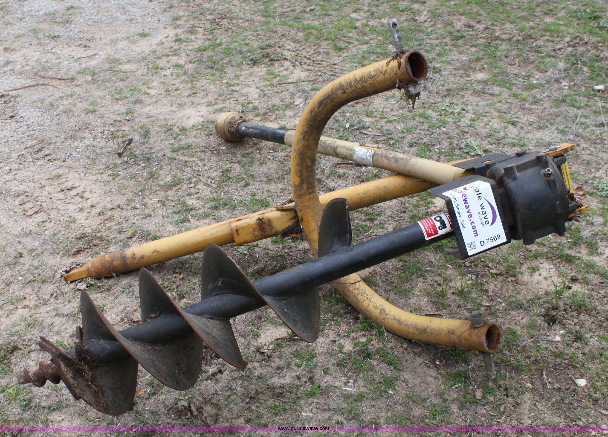 Three point post hole digger in Hutchinson, KS Item D7569 sold Purple Wave