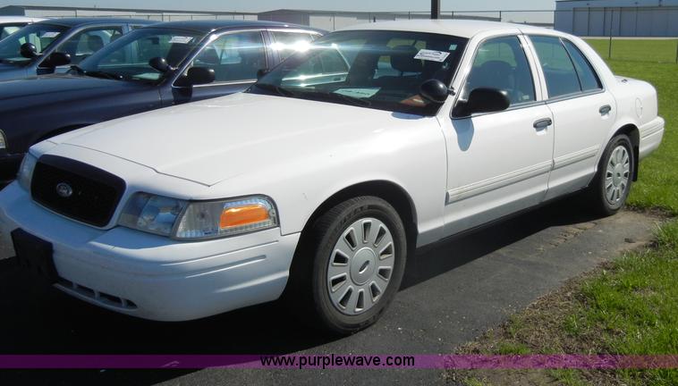 image for item C4318 2009 Ford Crown Victoria Police Interceptor