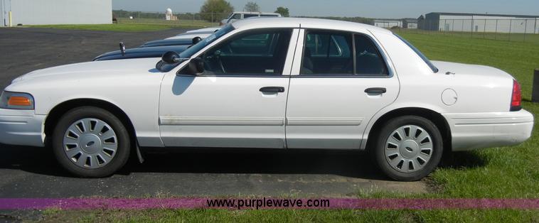 image for item C4318 2009 Ford Crown Victoria Police Interceptor