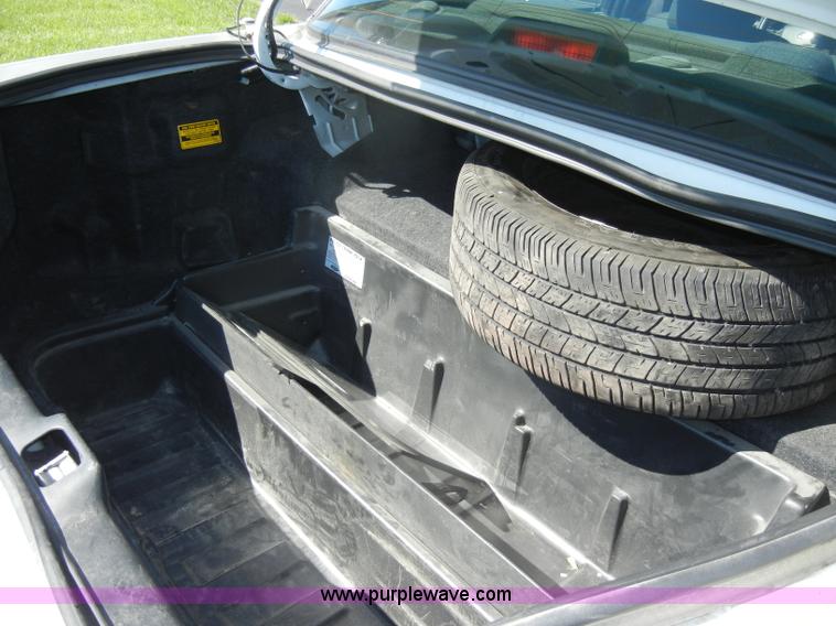 image for item C4318 2009 Ford Crown Victoria Police Interceptor