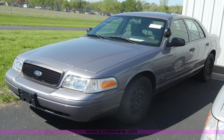 image for item C4319 2006 Ford Crown Victoria Police Interceptor