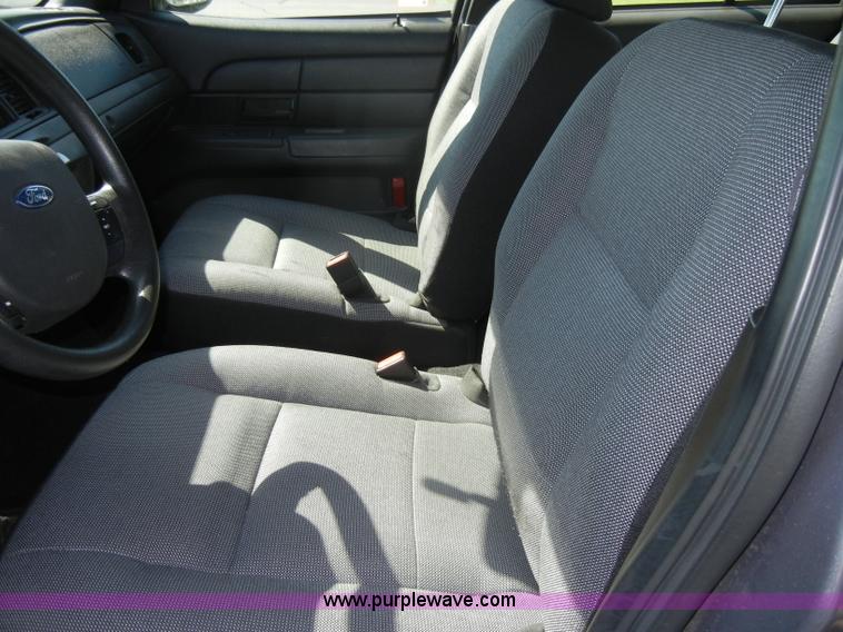 image for item C4319 2006 Ford Crown Victoria Police Interceptor