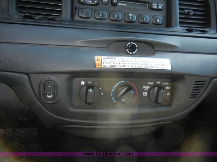 image for item C4319 2006 Ford Crown Victoria Police Interceptor