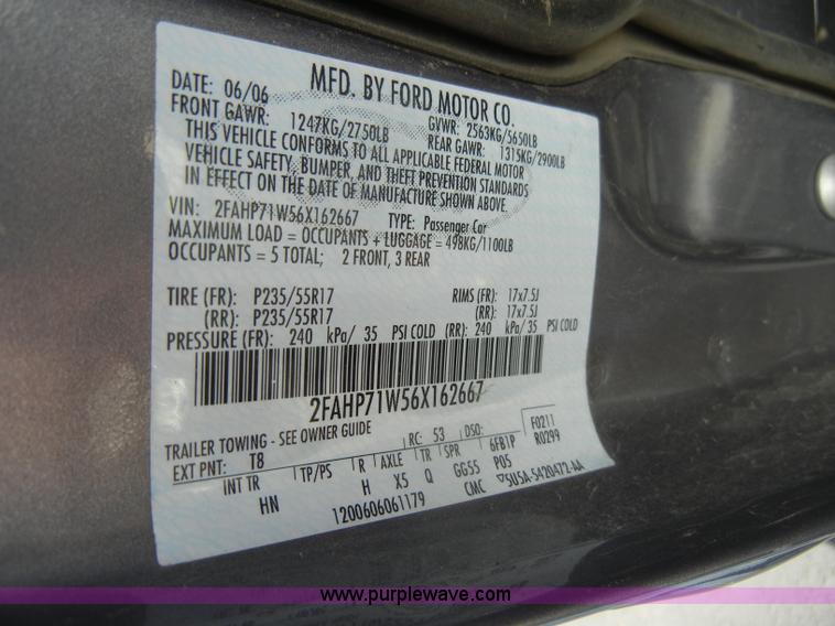 image for item C4319 2006 Ford Crown Victoria Police Interceptor