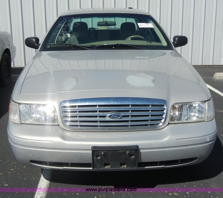 image for item C4320 2006 Ford Crown Victoria