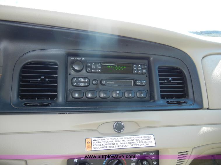 image for item C4320 2006 Ford Crown Victoria