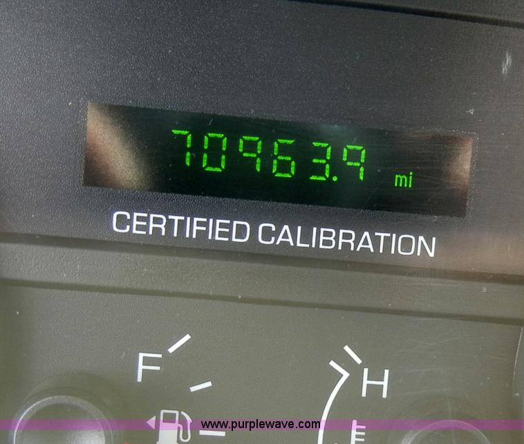 image for item C4320 2006 Ford Crown Victoria