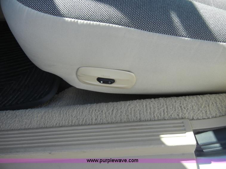 image for item C4320 2006 Ford Crown Victoria