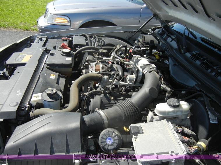 image for item C4320 2006 Ford Crown Victoria