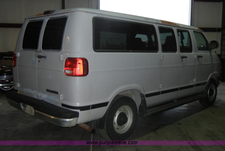 image for item C4382 1999 Dodge Ram B2500 van
