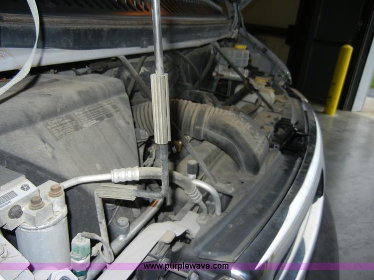 image for item C4382 1999 Dodge Ram B2500 van