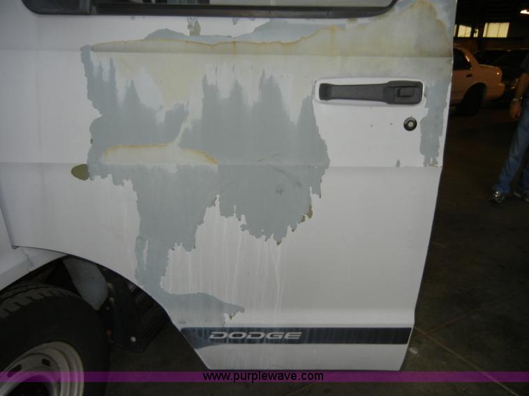 image for item C4382 1999 Dodge Ram B2500 van