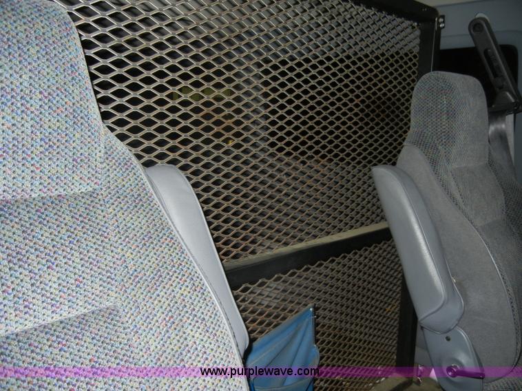 image for item C4382 1999 Dodge Ram B2500 van