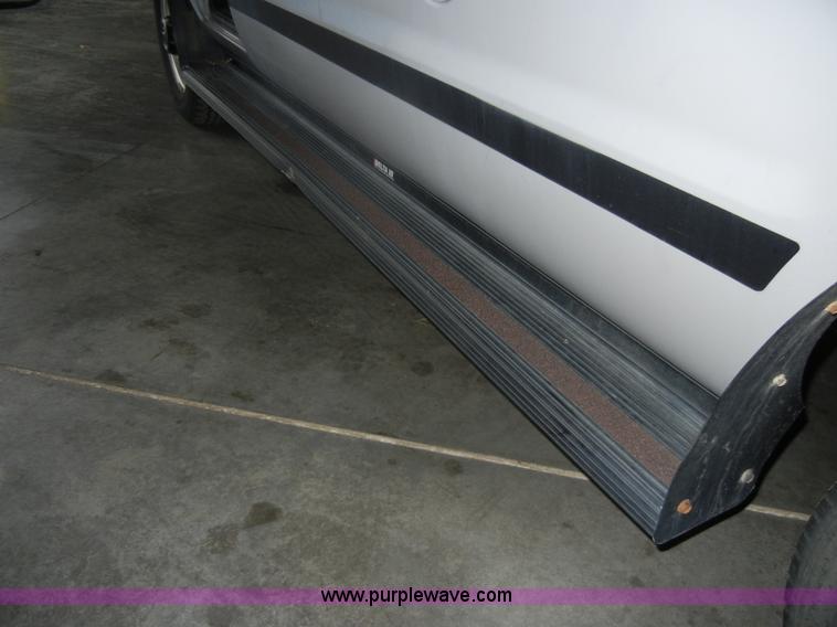 image for item C4382 1999 Dodge Ram B2500 van