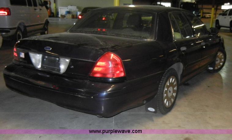 image for item C4383 2003 Ford Crown Victoria Police Interceptor