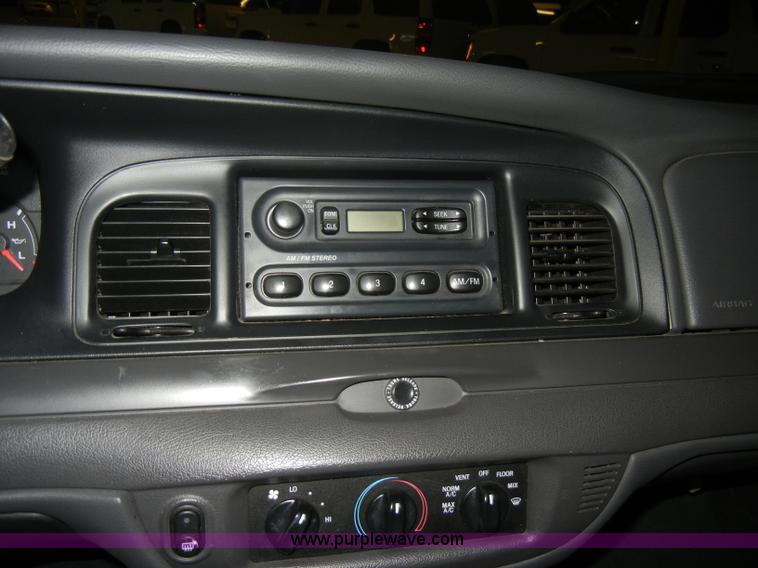 image for item C4383 2003 Ford Crown Victoria Police Interceptor