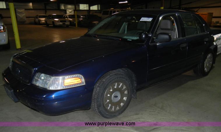 image for item C4384 2005 Ford Crown Victoria Police Interceptor