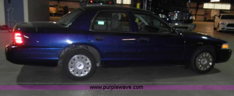 image for item C4384 2005 Ford Crown Victoria Police Interceptor