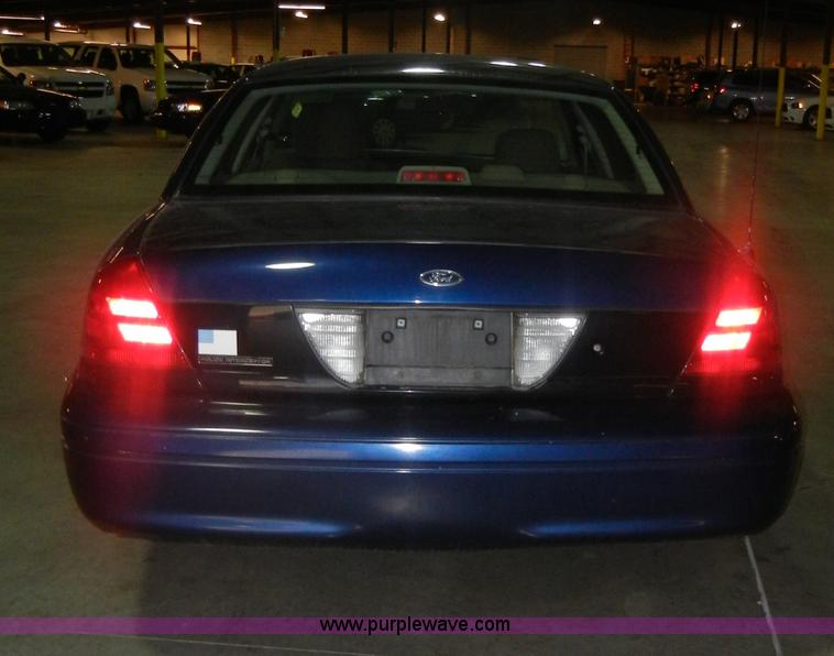 image for item C4384 2005 Ford Crown Victoria Police Interceptor