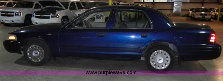 image for item C4384 2005 Ford Crown Victoria Police Interceptor