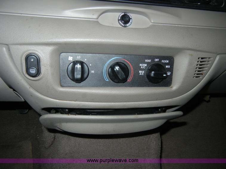 image for item C4384 2005 Ford Crown Victoria Police Interceptor