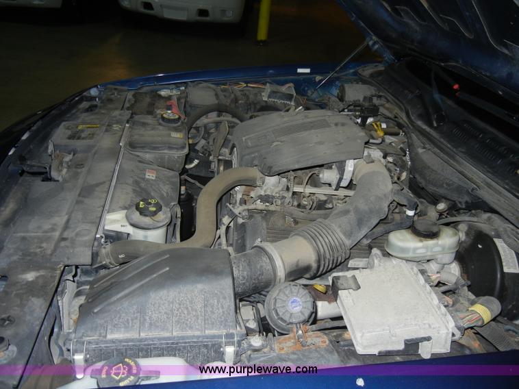 image for item C4384 2005 Ford Crown Victoria Police Interceptor