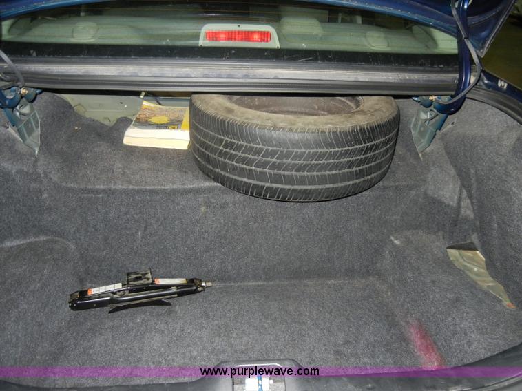 image for item C4384 2005 Ford Crown Victoria Police Interceptor