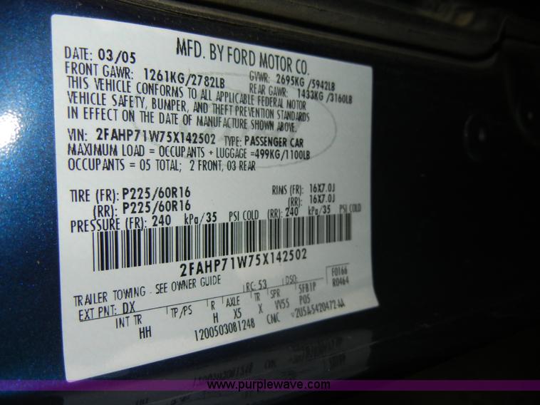 image for item C4384 2005 Ford Crown Victoria Police Interceptor