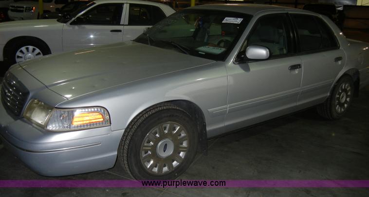 image for item C4385 2003 Ford Crown Victoria Police Interceptor
