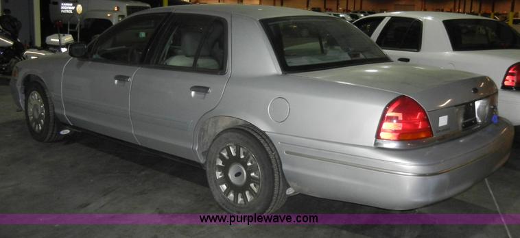 image for item C4385 2003 Ford Crown Victoria Police Interceptor
