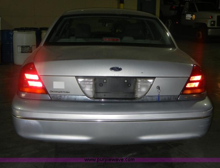 image for item C4385 2003 Ford Crown Victoria Police Interceptor