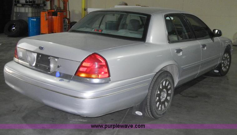 image for item C4385 2003 Ford Crown Victoria Police Interceptor